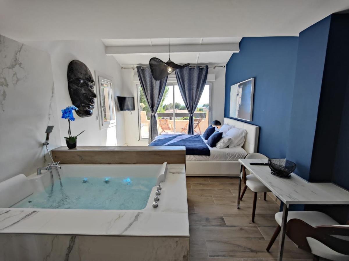 Suites Jm - Les Pins Marines - Jacuzzi & Vue Mer Бандоль Экстерьер фото